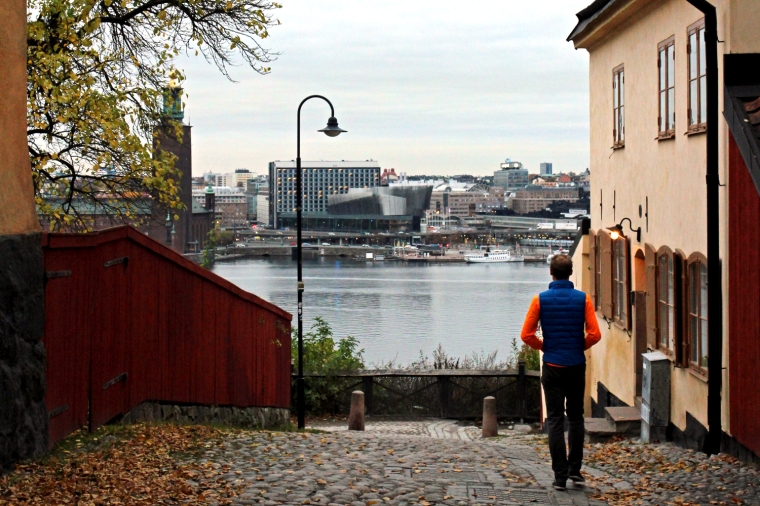 Autumn glories: Northern European destinations perfect for a city break now | Afternoon light in Stockholm, Sweden | Travel guide | City guide | Girl with a saddle bag