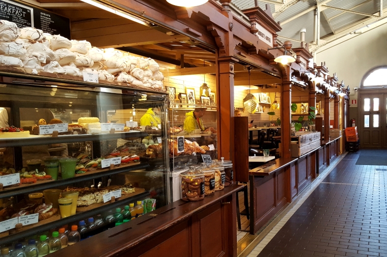 Roberts Coffee in Helsinki old market hall, Finland | Travel guide | City guide | Girl with a saddle bag blog